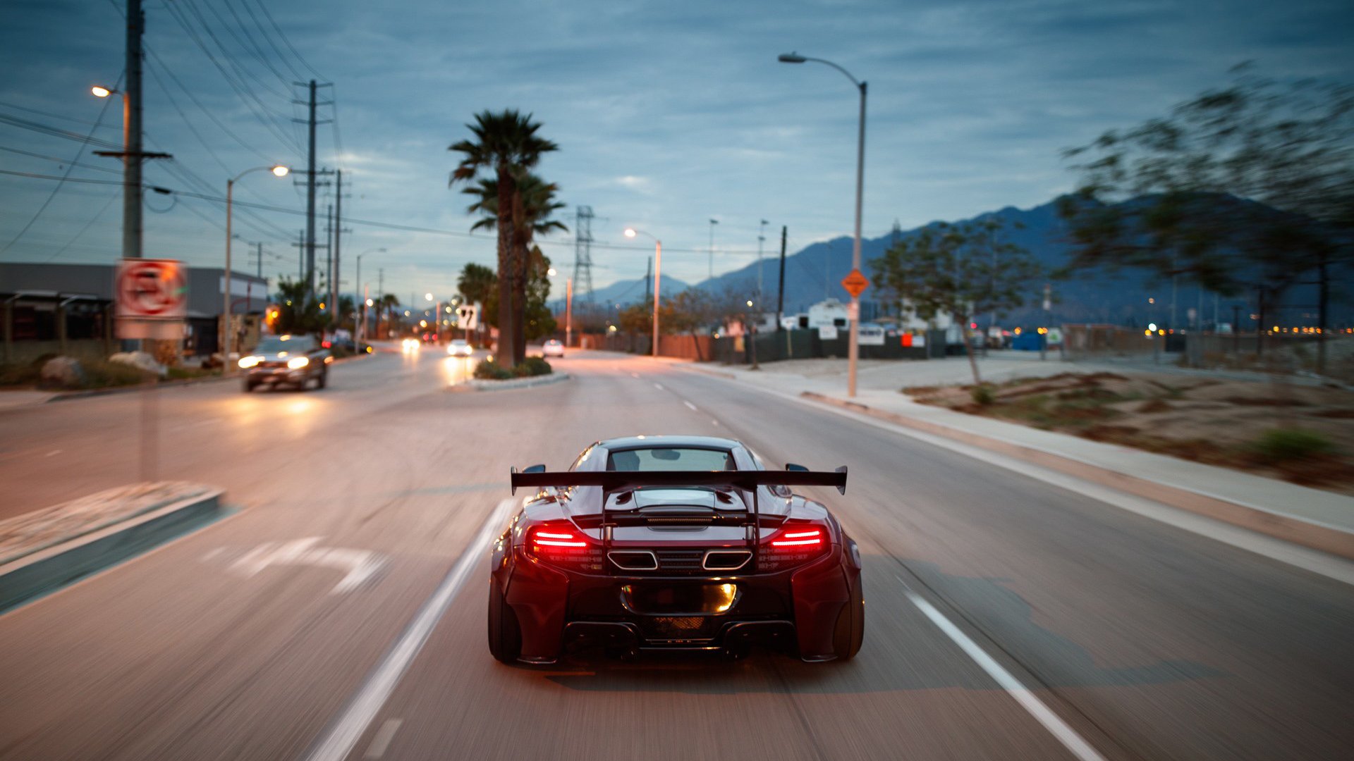 世界排名争夺战焦点，创新力与韧性对决，日本如何实现对美的静默超越