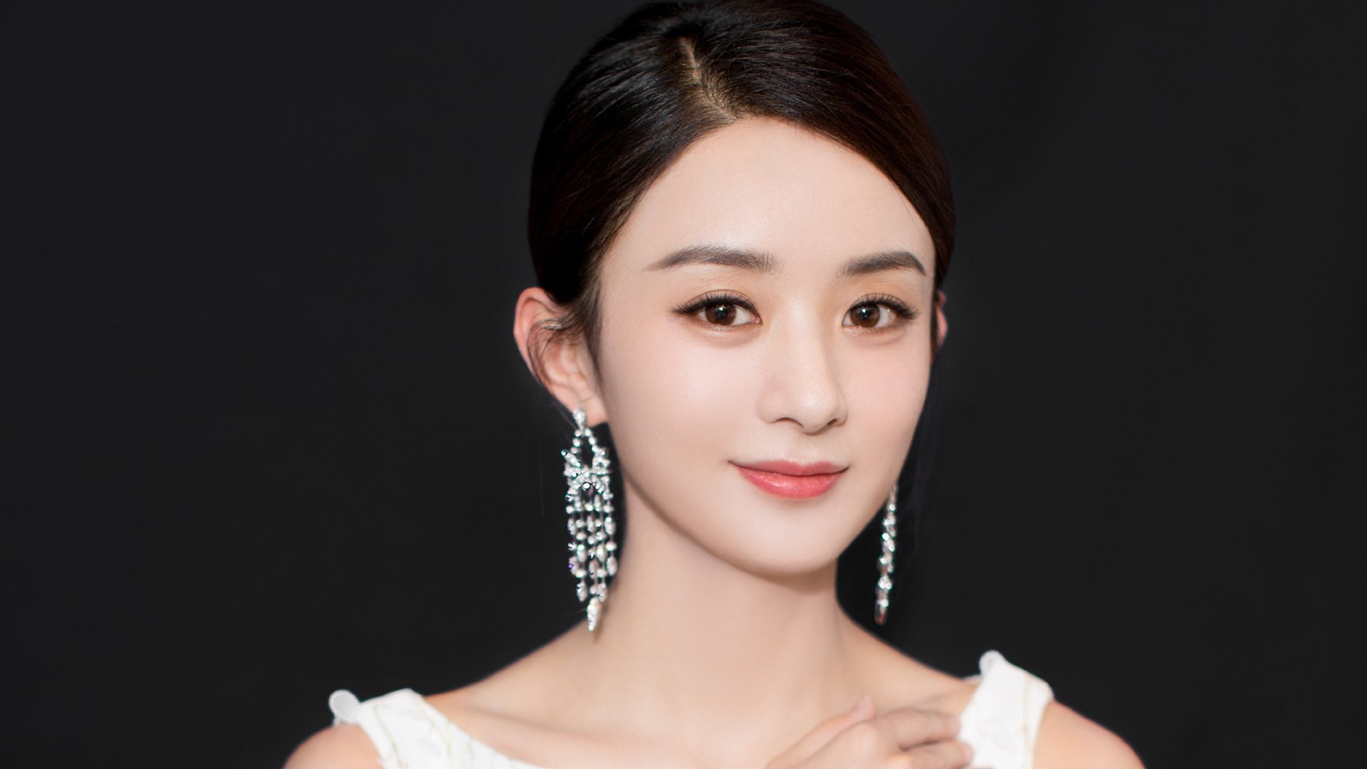 当足球先生按下篮球暂停键，那个在NBA总决赛改写规则的李刚仁