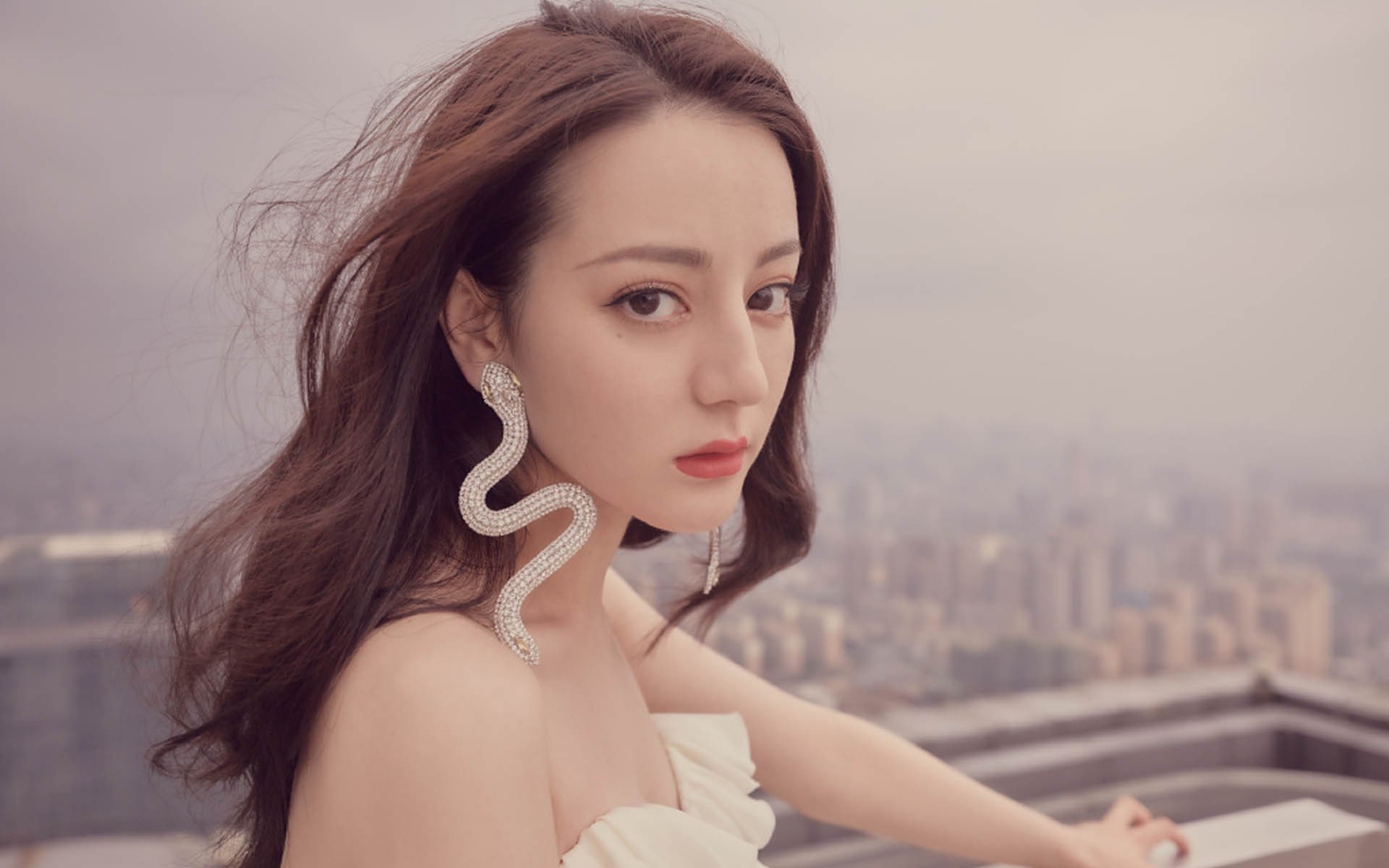 平行时空的体育之夜,当掘金绝杀新疆,杜兰特在另一个世界改写历史